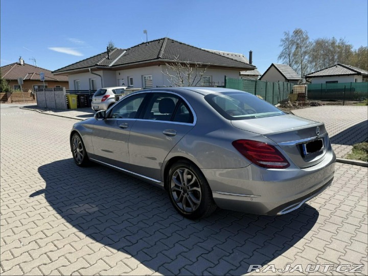 Mercedes-Benz Ostatní modely 2,2 W205 220 CDI 125KW 2015