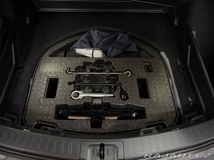 Toyota Corolla GR SPORT 1.8 Hybrid e-CV 2026