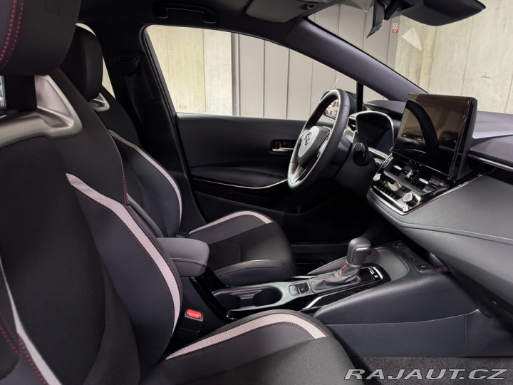 Toyota Corolla GR SPORT 1.8 Hybrid e-CV 2026