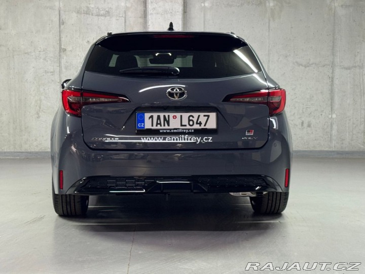 Toyota Corolla GR SPORT 1.8 Hybrid e-CV 2026