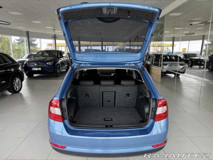 Škoda Rapid 1,6TDI 77kW Eleg*Xenon*Na 2014