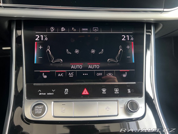 Audi Q8 S-line 210kW Webasto Zár 2023