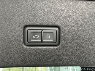 Audi Q8 S-line 210kW Webasto Zár 2023