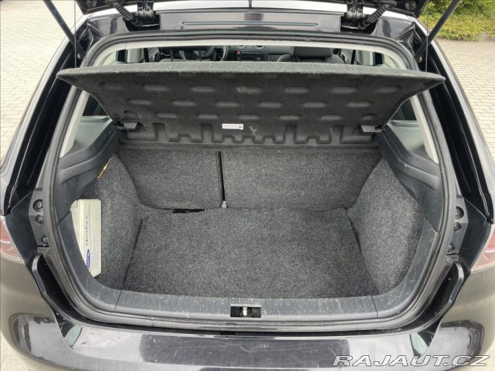 Seat Ibiza 1,6 i 77kw Klimatronic, b 2008