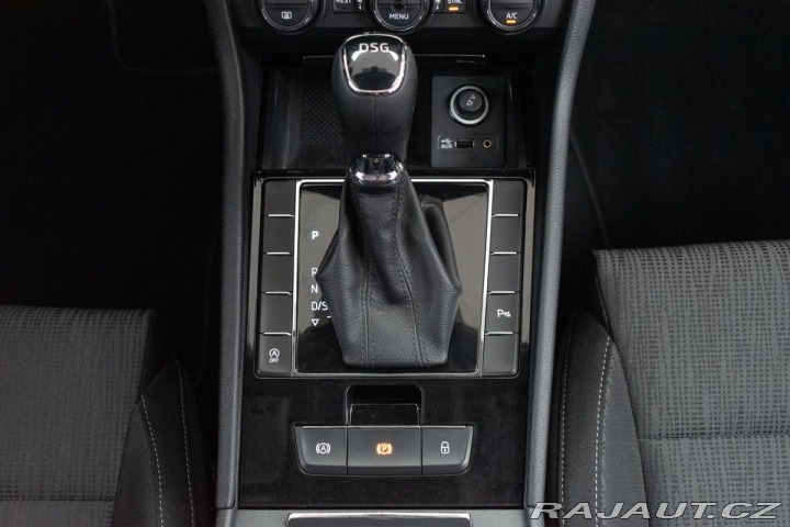 Škoda Superb 2.0 TDI DSG*TAŽNÉ*2xPNEU* 2017