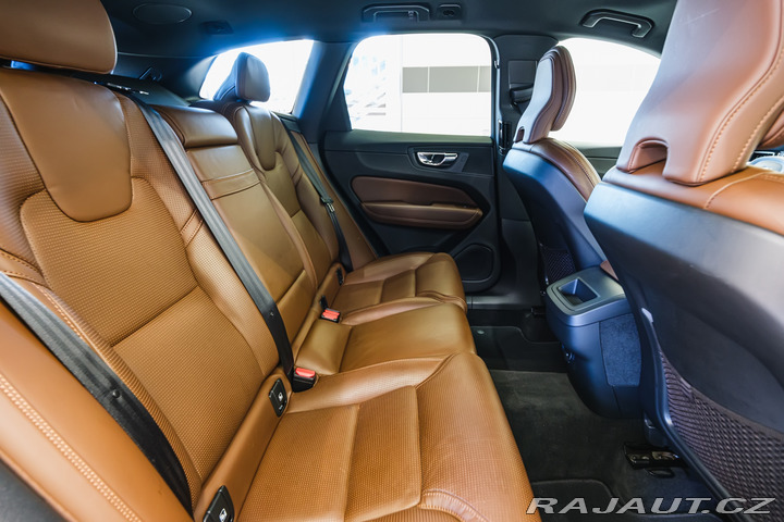 Volvo XC60 B5 AWD 173kW Inscription 2021