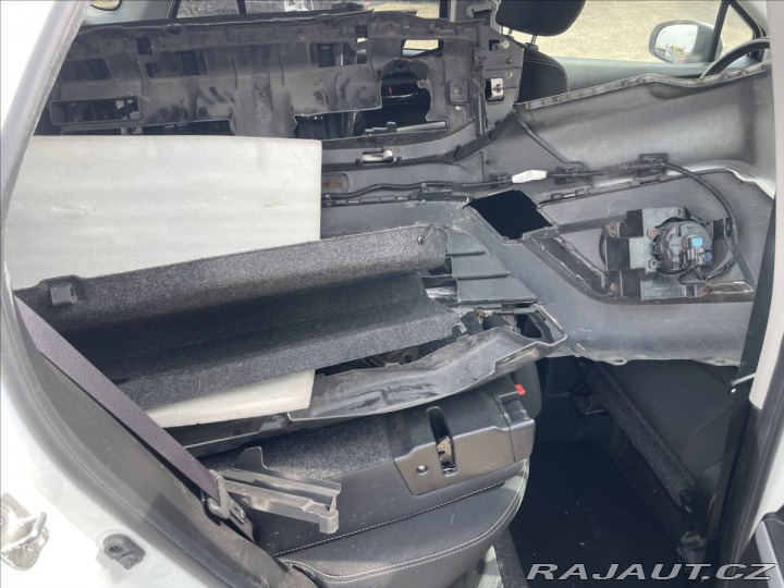 Suzuki SX4 S-Cross 1,6 DDiS 88kw 4x4 havarov 2016
