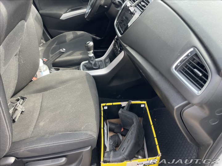 Suzuki SX4 S-Cross 1,6 DDiS 88kw 4x4 havarov 2016