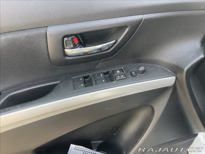 Suzuki SX4 S-Cross 1,6 DDiS 88kw 4x4 havarov 2016