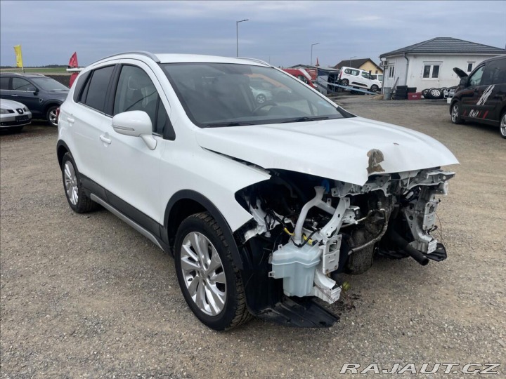 Suzuki SX4 S-Cross 3,0 DDiS 88kw 4x4 havarov 2016