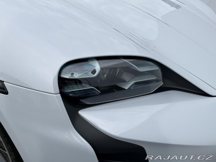 Porsche Taycan Turbo 2020