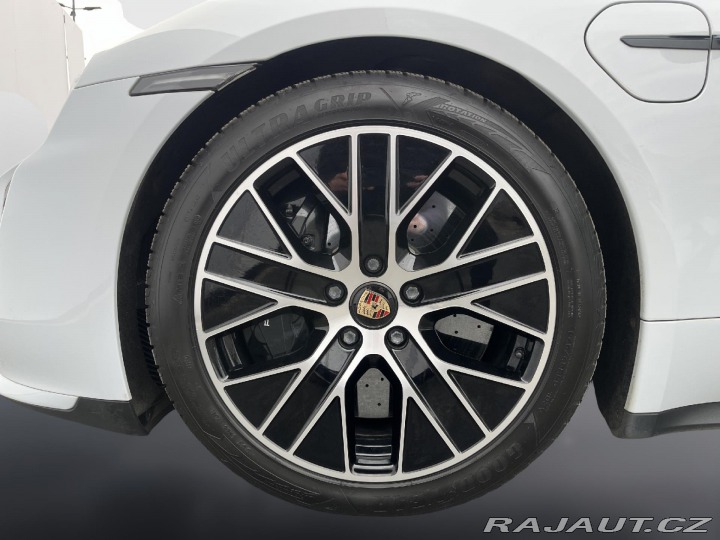 Porsche Taycan Turbo 2020