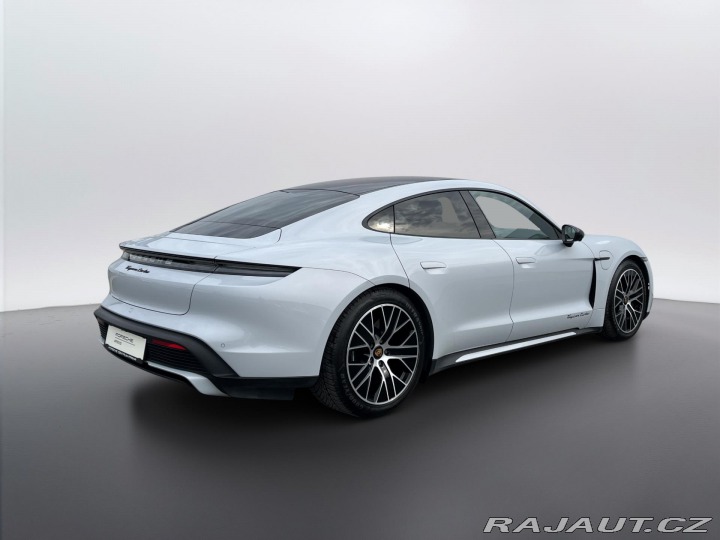 Porsche Taycan Turbo 2020