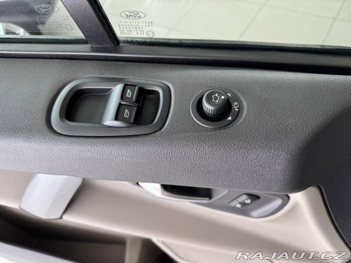 Ford Tourneo Custom 2,2TDCi L2*TITANIUM*Kůže* 2014