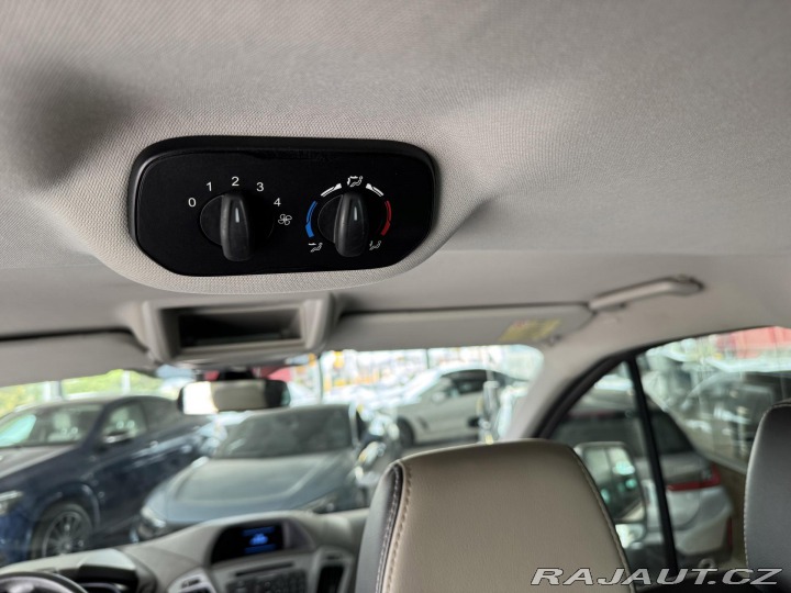 Ford Tourneo Custom 2,2TDCi L2*TITANIUM*REZER 2014