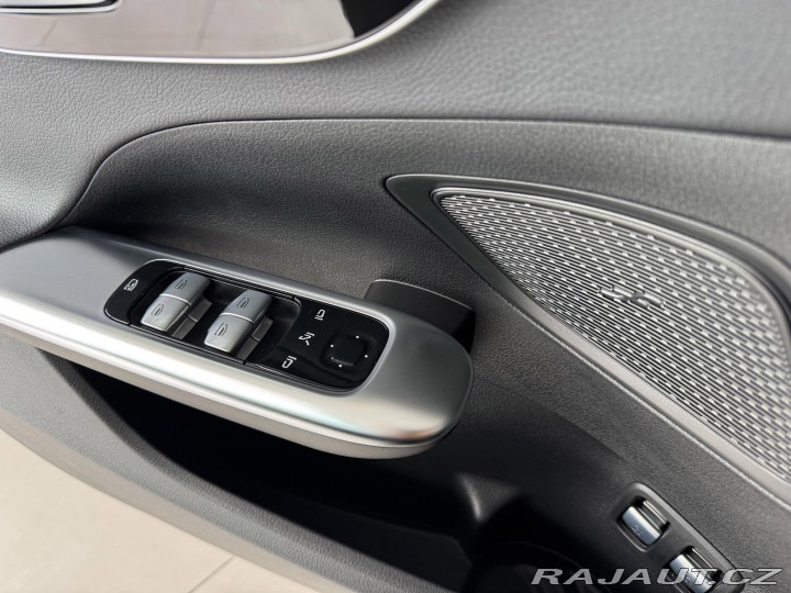 Mercedes-Benz C 300eT*230kW*Avantg*Tažné* 2022