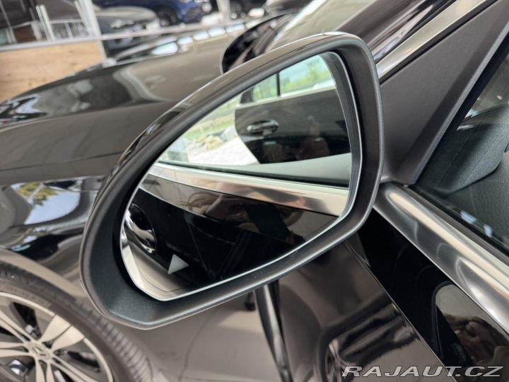 Mercedes-Benz C 300eT*230kW*Avantg*REZERV 2022
