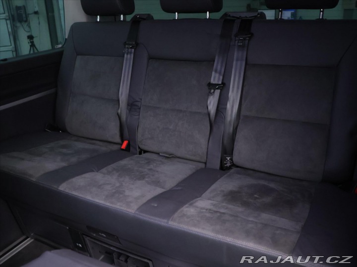 Volkswagen Multivan 2,0 TDI DSG 4M CZ Highlin 2013