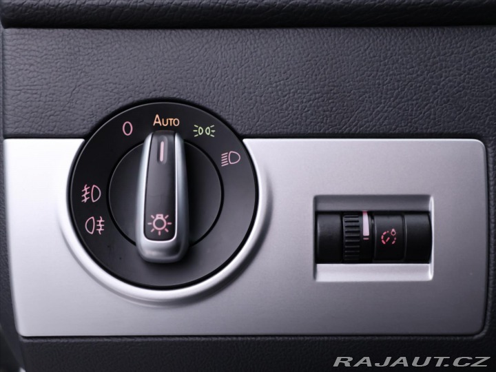 Volkswagen Multivan 2,0 TDI DSG 4M CZ Highlin 2013