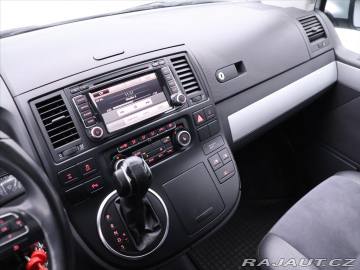 Volkswagen Multivan 2,0 TDI DSG 4M CZ Highlin 2013