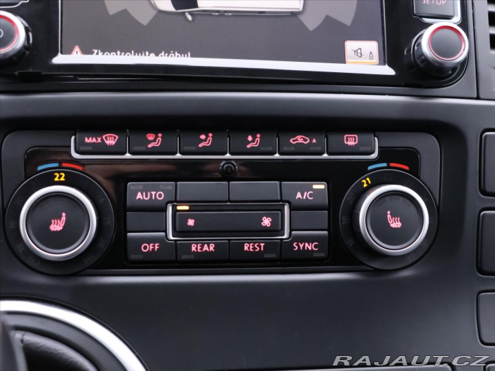 Volkswagen Multivan 2,0 TDI DSG 4M CZ Highlin 2013