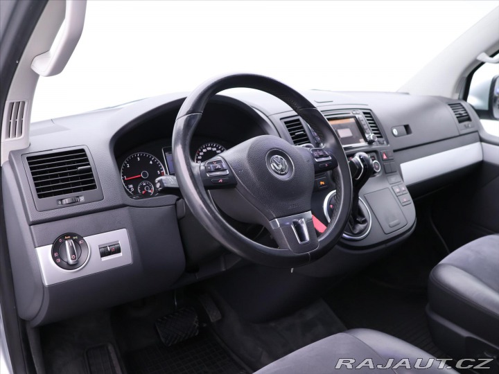 Volkswagen Multivan 2,0 TDI DSG 4M CZ Highlin 2013
