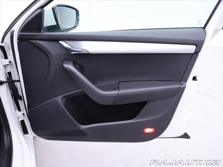 Škoda Octavia 1,6 TDI 81kW Style CZ Aut 2015