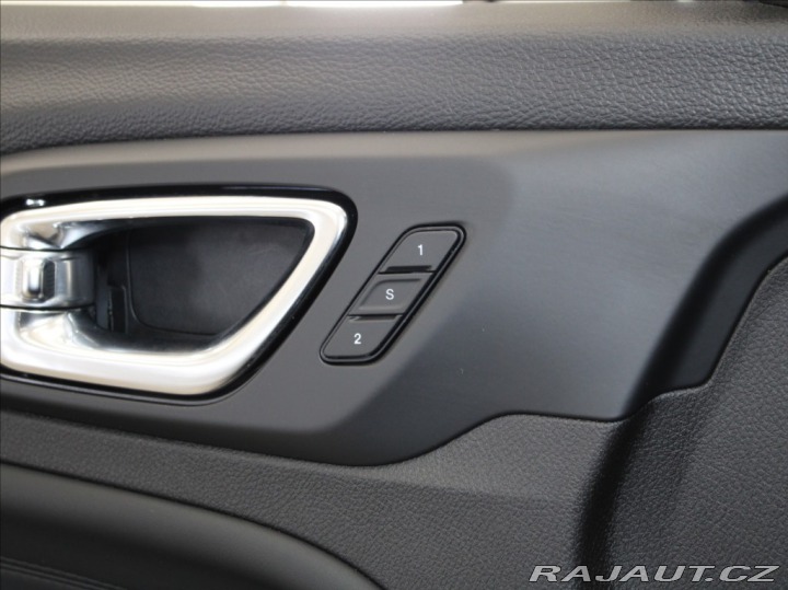 Jeep Compass 1,5 T. Hybrid Summit Výpr 2025