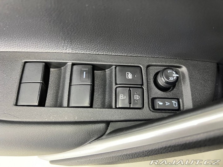 Toyota Corolla Cross 2.0 HYBRID e-CVT COMFORT, 2023