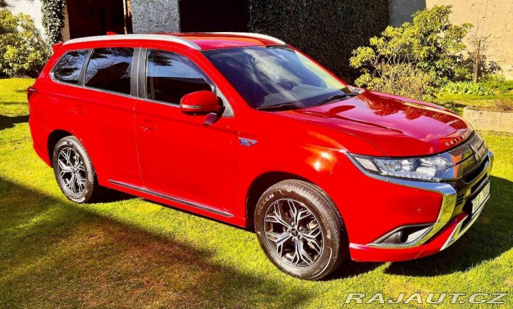 Mitsubishi Outlander PHEV 1800