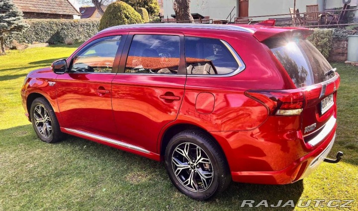 Mitsubishi Outlander PHEV 1800