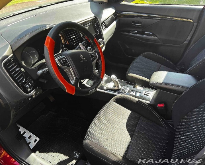 Mitsubishi Outlander PHEV 1800