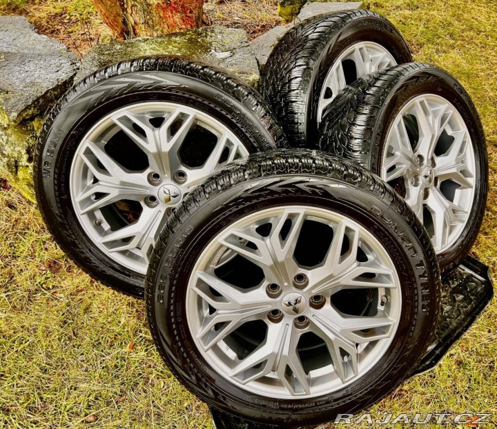 Mitsubishi Outlander PHEV 1800