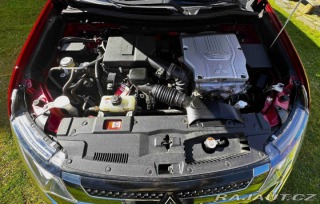 Mitsubishi Outlander PHEV 1800