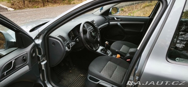 Škoda Octavia 1,4 TSI (90kw) stříbrné 2012
