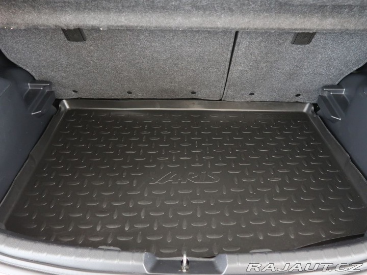 Toyota Yaris 1.33VVT-i,CZ,Active Desig 2014