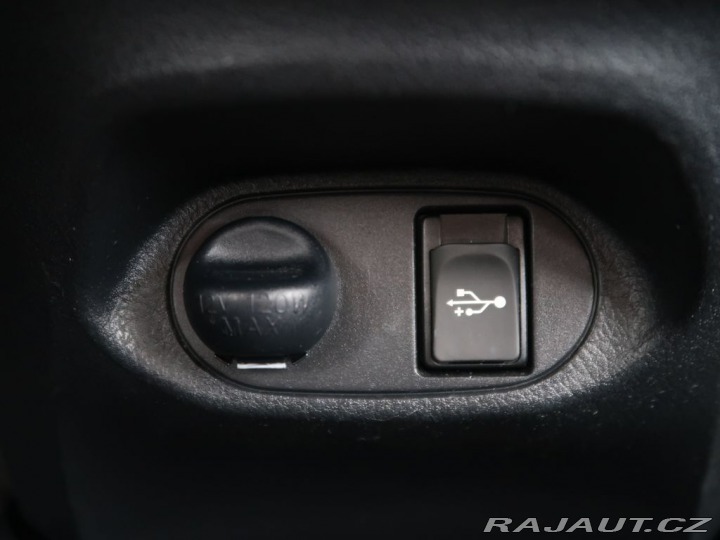 Toyota Yaris 1.33VVT-i,CZ,Active Desig 2014