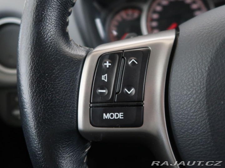 Toyota Yaris 1.33VVT-i,CZ,Active Desig 2014