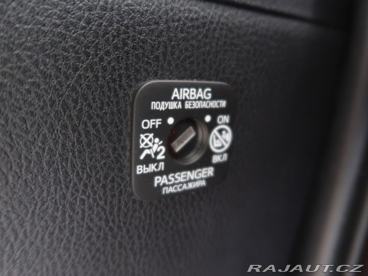 Toyota Yaris 1.33VVT-i,CZ,Active Desig 2014