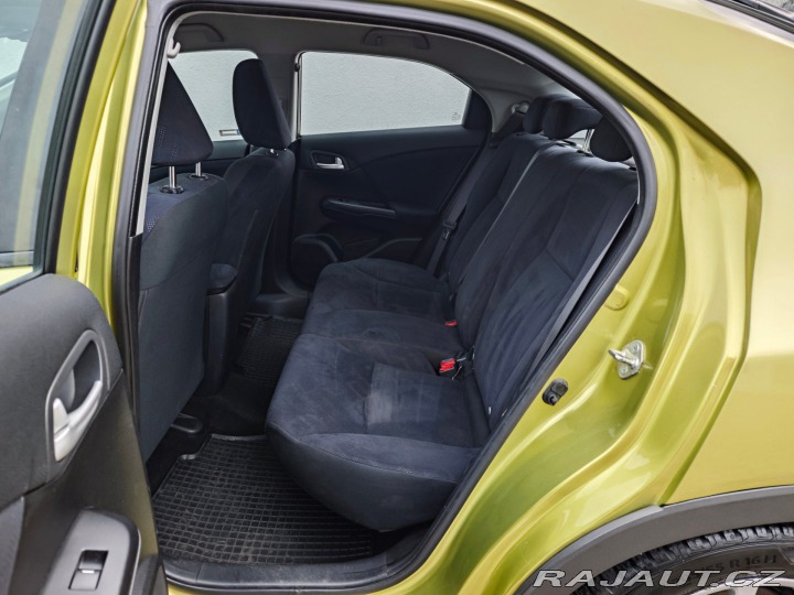 Honda Civic 1.4 i-VTEC Comfort REZERV 2012