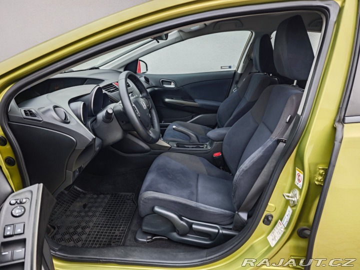 Honda Civic 1.4 i-VTEC Comfort nové Č 2012