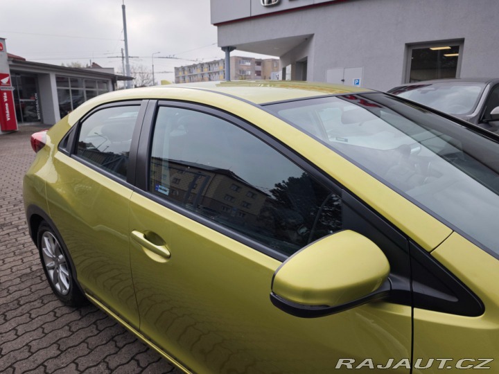 Honda Civic 1.4 i-VTEC Comfort nové Č 2012