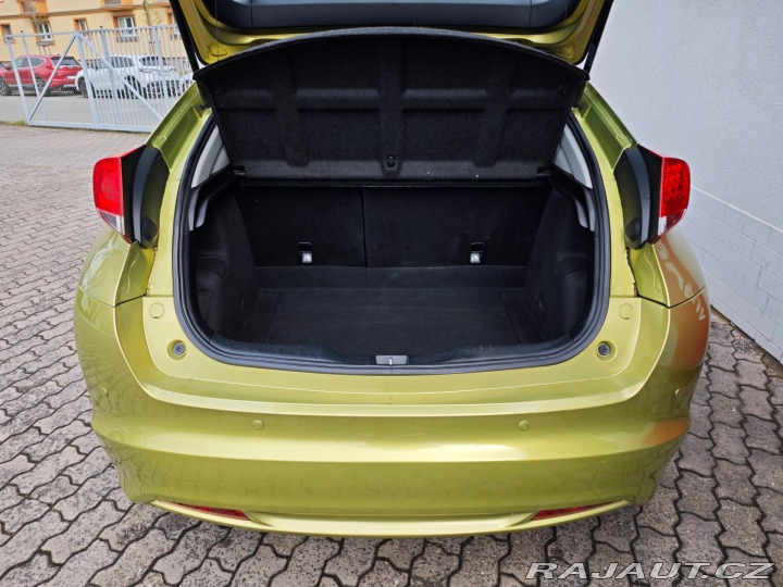 Honda Civic 1.4 i-VTEC Comfort REZERV 2012