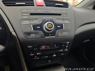 Honda Civic 1.4 i-VTEC Comfort nové Č 2012