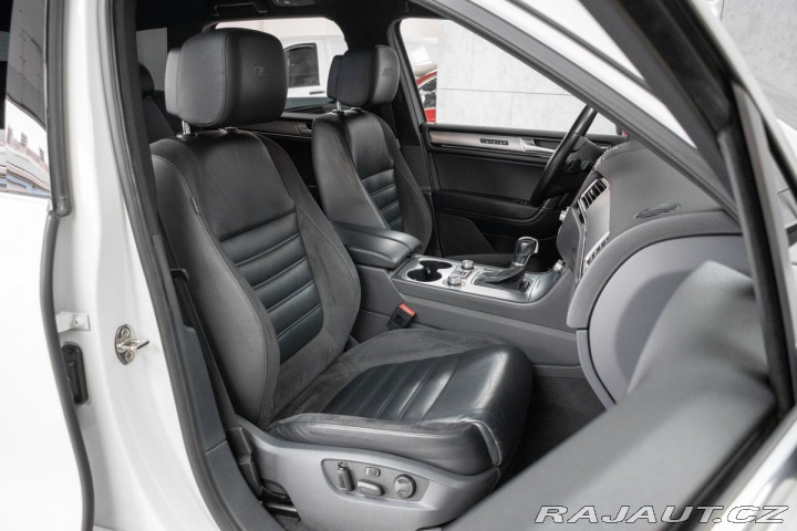 Volkswagen Touareg 3.0TDI R-LINE*2xKOLA*VZDU 2016