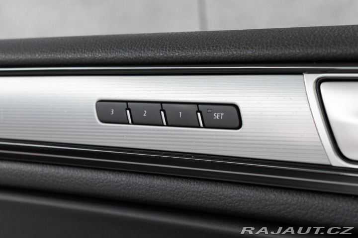 Volkswagen Touareg 3.0TDI R-LINE*2xKOLA*VZDU 2016