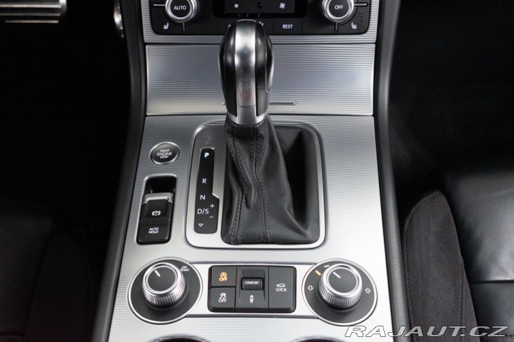 Volkswagen Touareg 3.0TDI R-LINE*2xKOLA*VZDU 2016