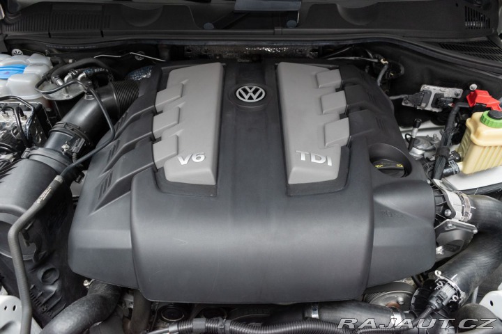 Volkswagen Touareg 3.0TDI R-LINE*2xKOLA*VZDU 2016