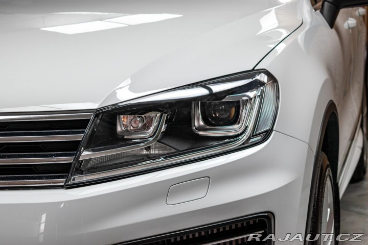 Volkswagen Touareg 3.0TDI R-LINE*2xKOLA*VZDU 2016