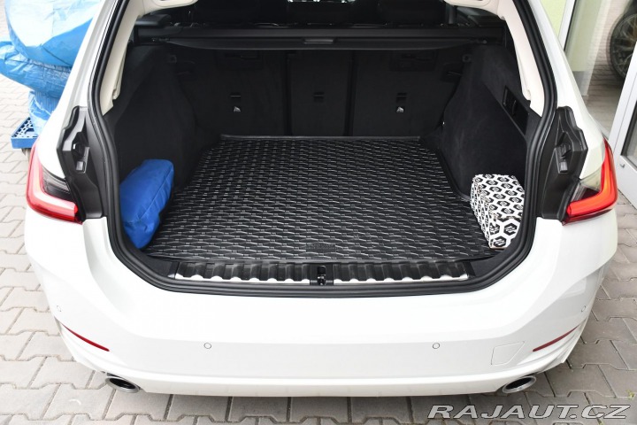 BMW 3 320d CARPLAY ČR 2xKOLA 2023